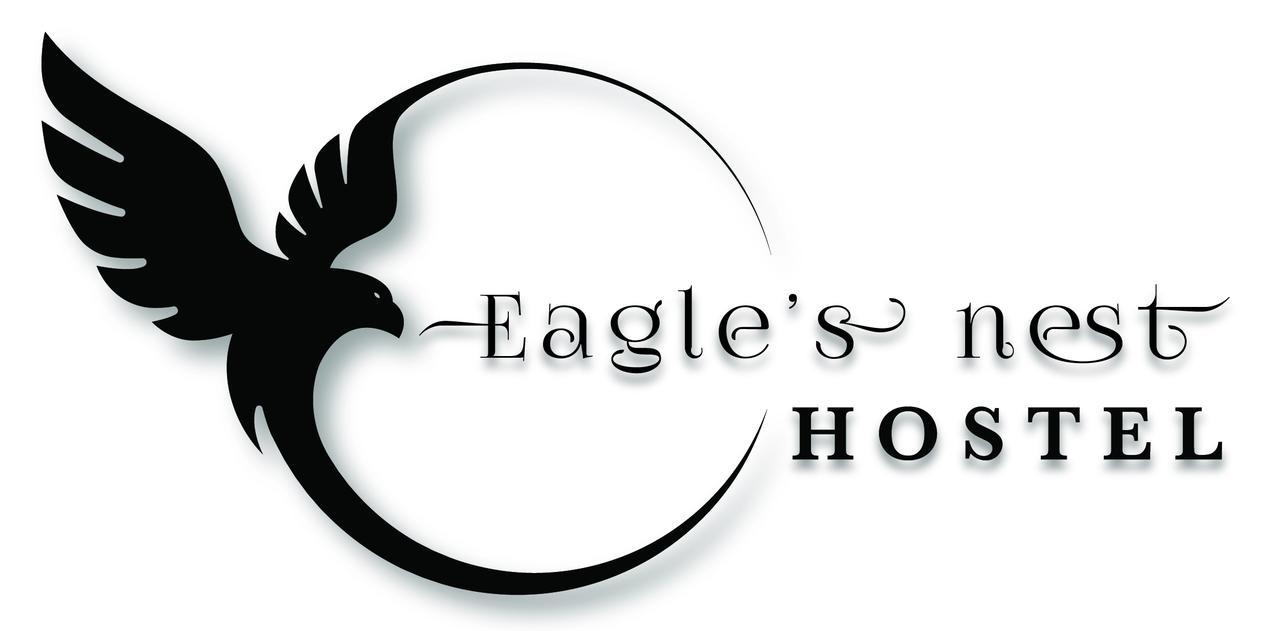Eagle'S Nest Hostel โพสโตยนา ภายนอก รูปภาพ